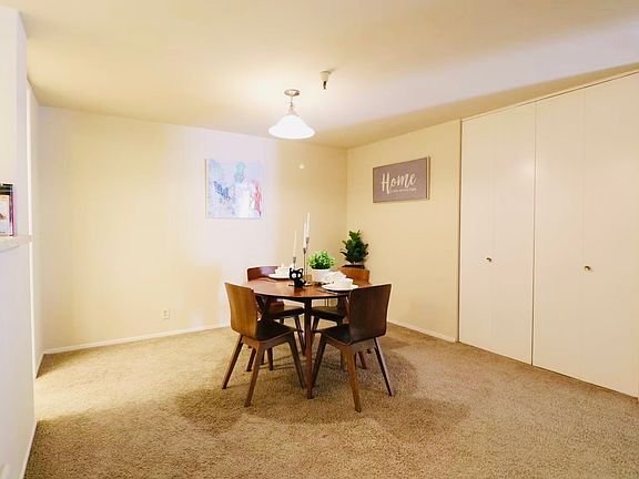 3rd image of 1943 Mount Vernon Ct APT 204