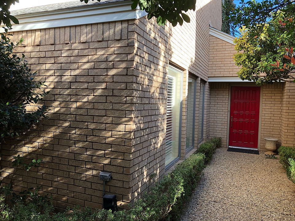3 Crescent Place