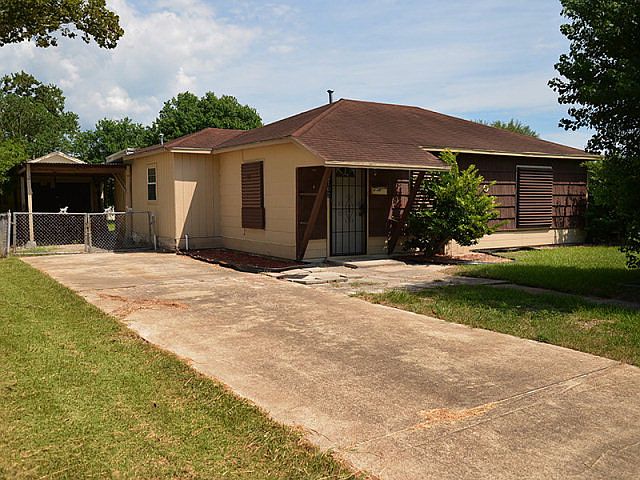 1st image of 102 Charlotte Dr