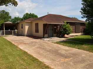 102 Charlotte Dr, Port Lavaca, TX 77979