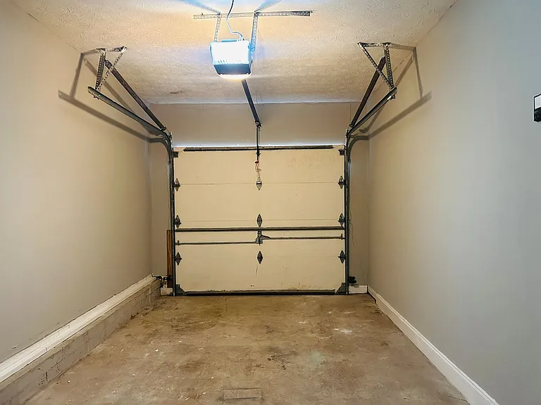 207 Hillcrest Dr — Photo 18