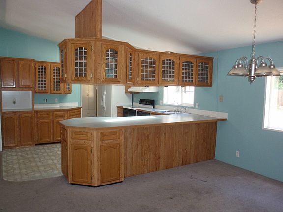 3rd image of 1810 193rd Avenue Kp S