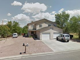 3 bed, 2.0 bath, $1,550, 999 Myrtle