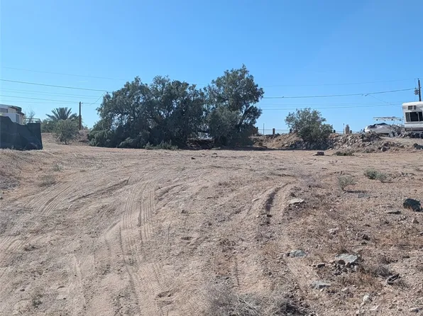 13141 Tanque Verde Dr, Topock, AZ 86436