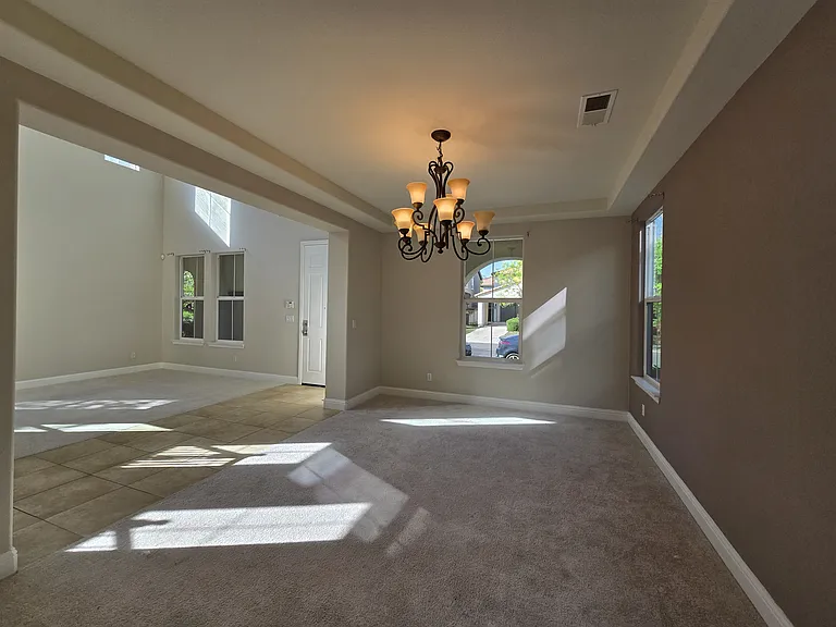 626 W La Canada Ave — Photo 13