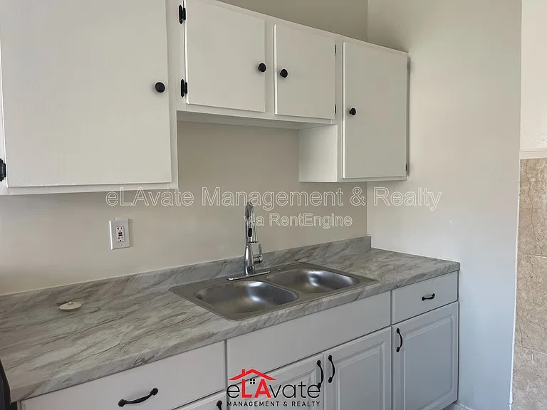 832 S Fedora St #105 — Photo 9