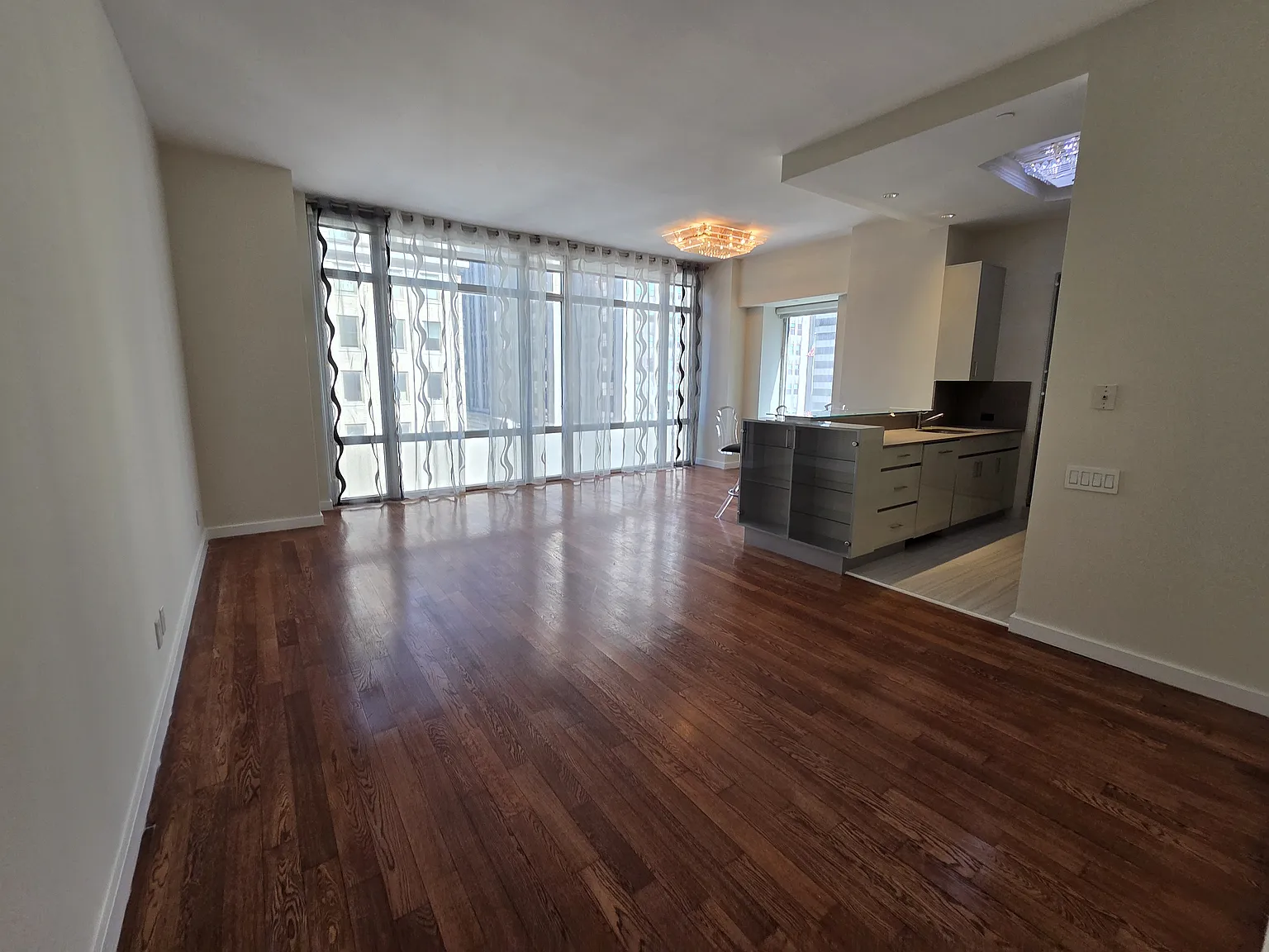 325 Fifth Avenue — Photo 4