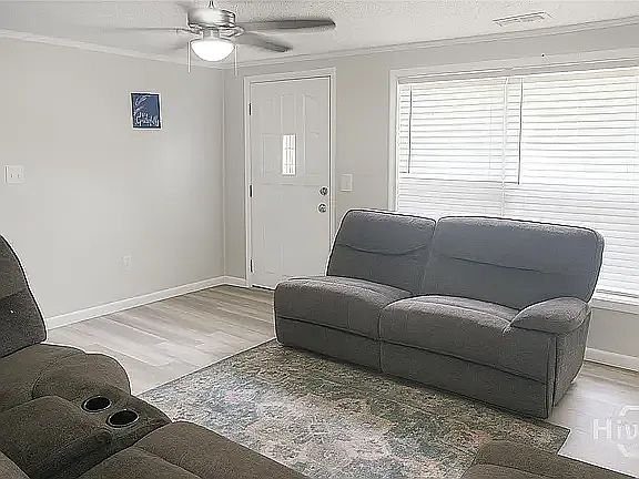 4th image of 614 2nd St