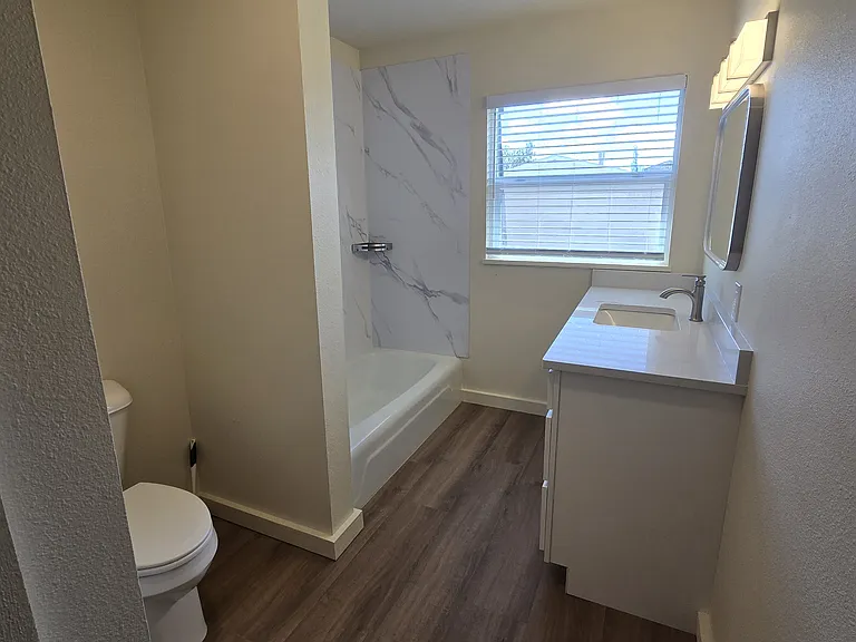405 N 16th Ave #B — Photo 12