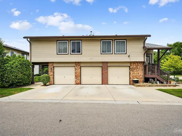 1316 Kingsbury Dr Unit 1, Hanover Park, IL 60133
