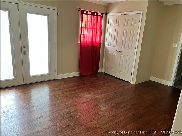 4807 S Main St — Photo 5
