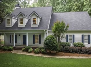 325 Twin Oaks Circle, Bogart, GA 30622