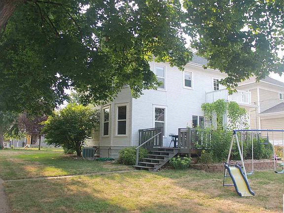 4th image of 901 1st Ave SE