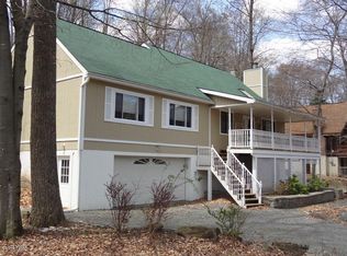 5 Fawnhill Ct, Lake Ariel, PA 18436