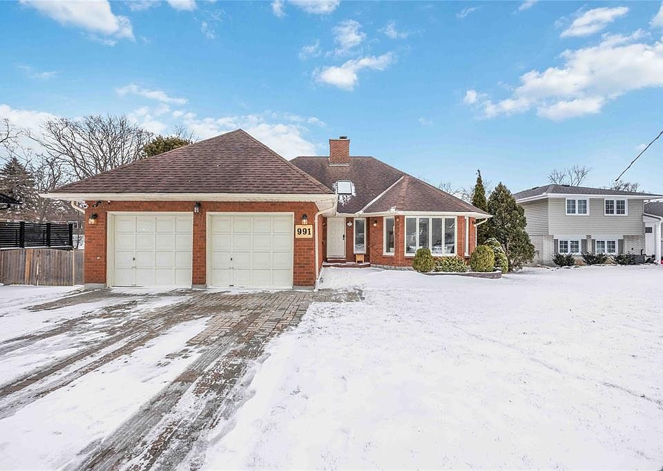 1st image of 991 Lakeshore Rd