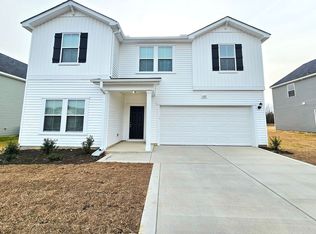 659 Melbourne Dr, Raeford, NC 28376