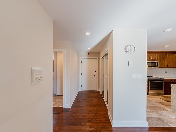 5th image of 4224 Saratoga Ave APT J315