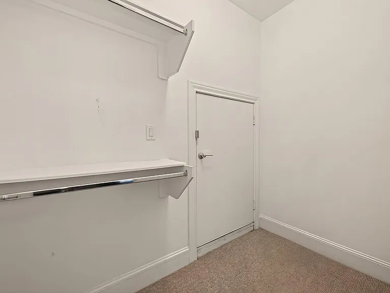2506 McKinney St — Photo 10