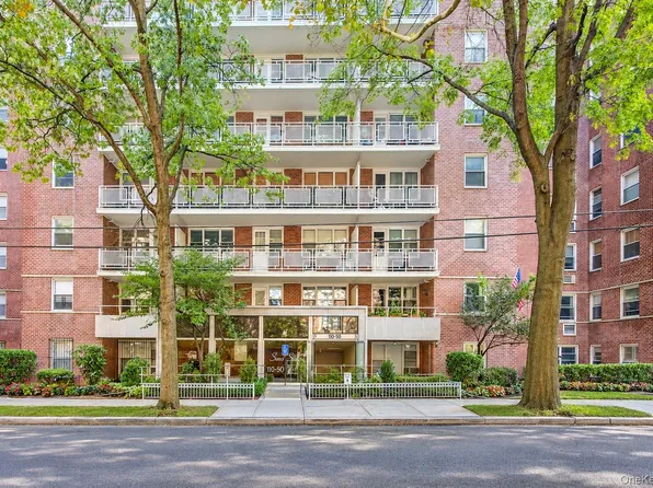 110-50 71st Road #4M, Forest Hills, NY 11375