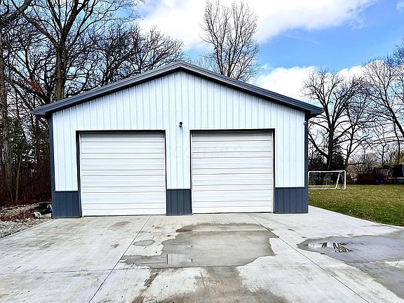 2nd image of 3836 Alkire Rd