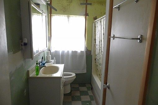 4th image of 1016 Cohassett Ave