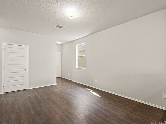 3rd image of 5111 Sandstone Way