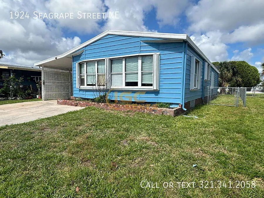 1924 Seagrape St NE