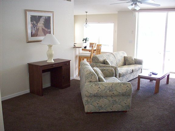 5th image of 8 Long Meadow Ln