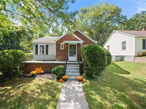 920 Bellview St, Winston Salem, NC 27103