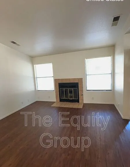 4316 W Douglas Ave — Photo 4