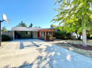 15401 NE 3rd Pl, Bellevue, WA 98007