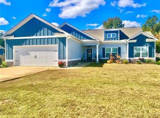 18 Belmont Dr, Fort Mitchell, AL 36856