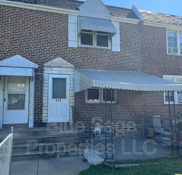319 S Church St — Photo 2