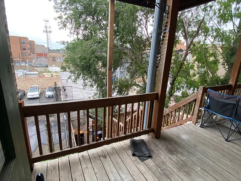 1513 W Winnemac Ave #2E — Photo 9