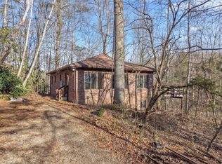 137 Deerwood Dr, Franklin, NC 28734