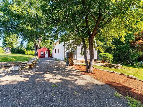 4th image of 294 Boston Rd