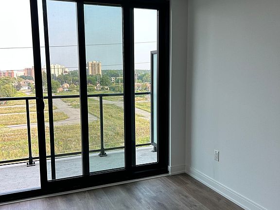 3rd image of 3009 Novar Rd #508