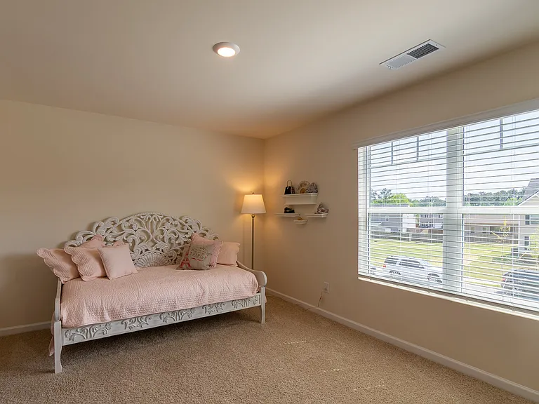 438 Furlough Dr — Photo 31