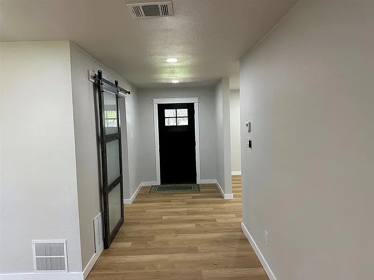 149 Parkwood Ave — Photo 14
