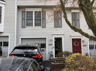 1225 Meadowbrook Dr, Canonsburg, PA
