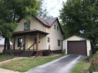 209 W Chestnut St, Mt Sterling, IL 62353