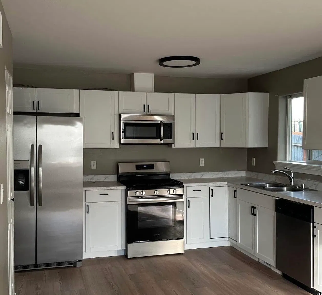 2 bed, $2,300 — Photo 3