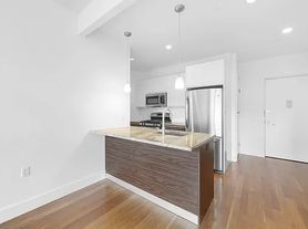 836 Bergen St