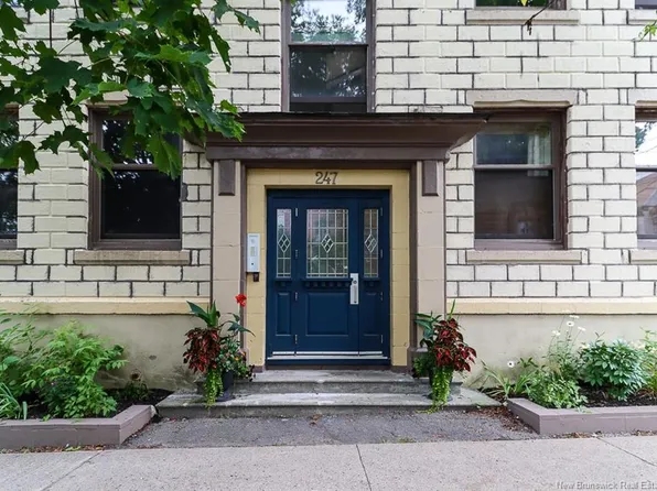 247 Germain St #1, Saint John, NB E2L 2G5