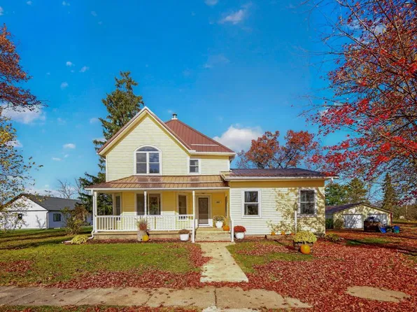 505 1st St, Fountain, MN 55935
