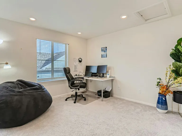 9696 Meeker St — Photo 19