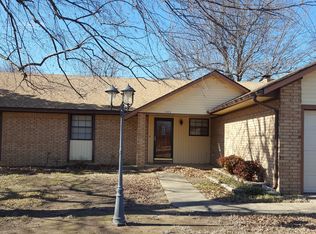 1404 Veyda St, Pryor, OK 74361