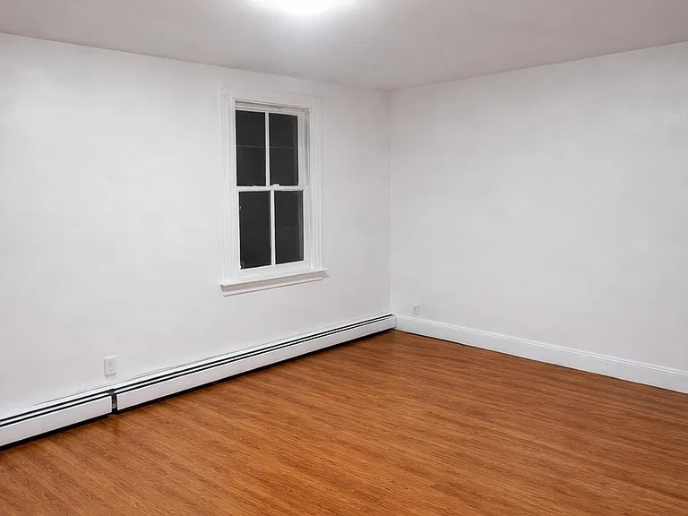 153 Sheridan Ave #2 — Photo 4