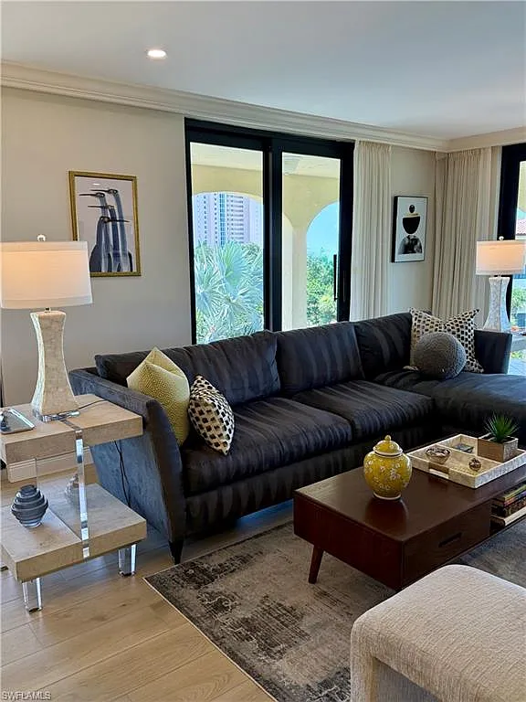 2 bed, 2.0 bath, 1550 sqft, $15,000 — Photo 2