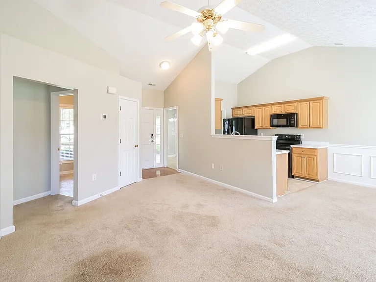 180 Lake Cove Approach — Photo 6